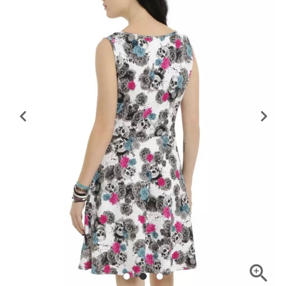 Hot Topic 🔥💀 Dress - Picture 3 of 3